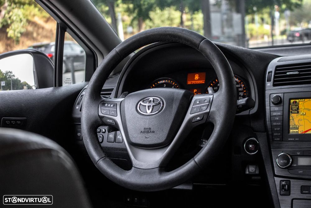 Toyota Avensis SW 2.2 D-CAT Premium - 34