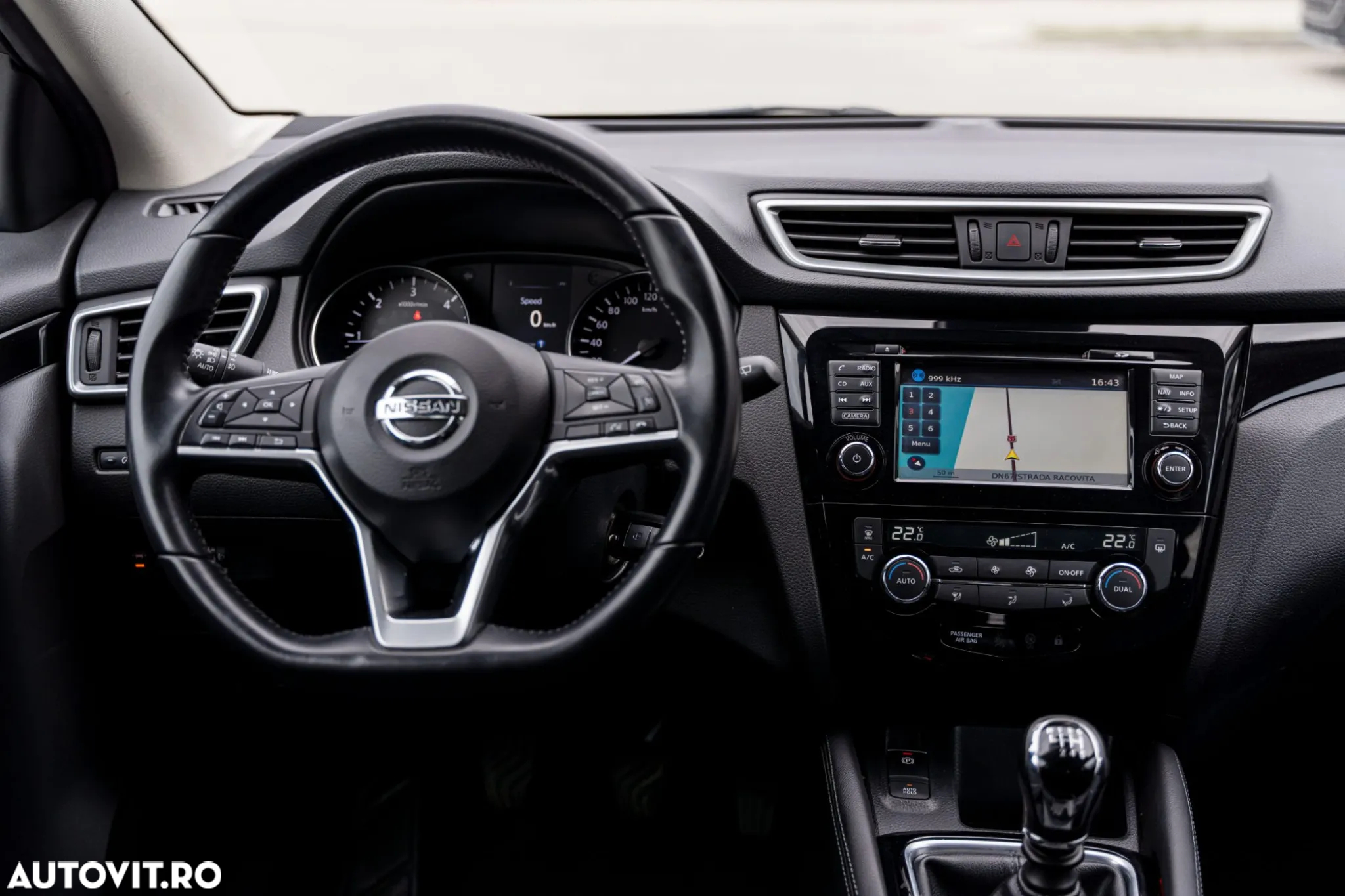 Nissan Qashqai 1.6 DCI Start/Stop N-Connecta - 12