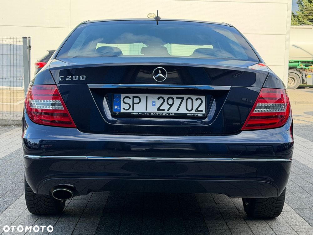 Mercedes-Benz Klasa C 200 CGI Automatik BlueEFFICIENCY Avantgarde - 2