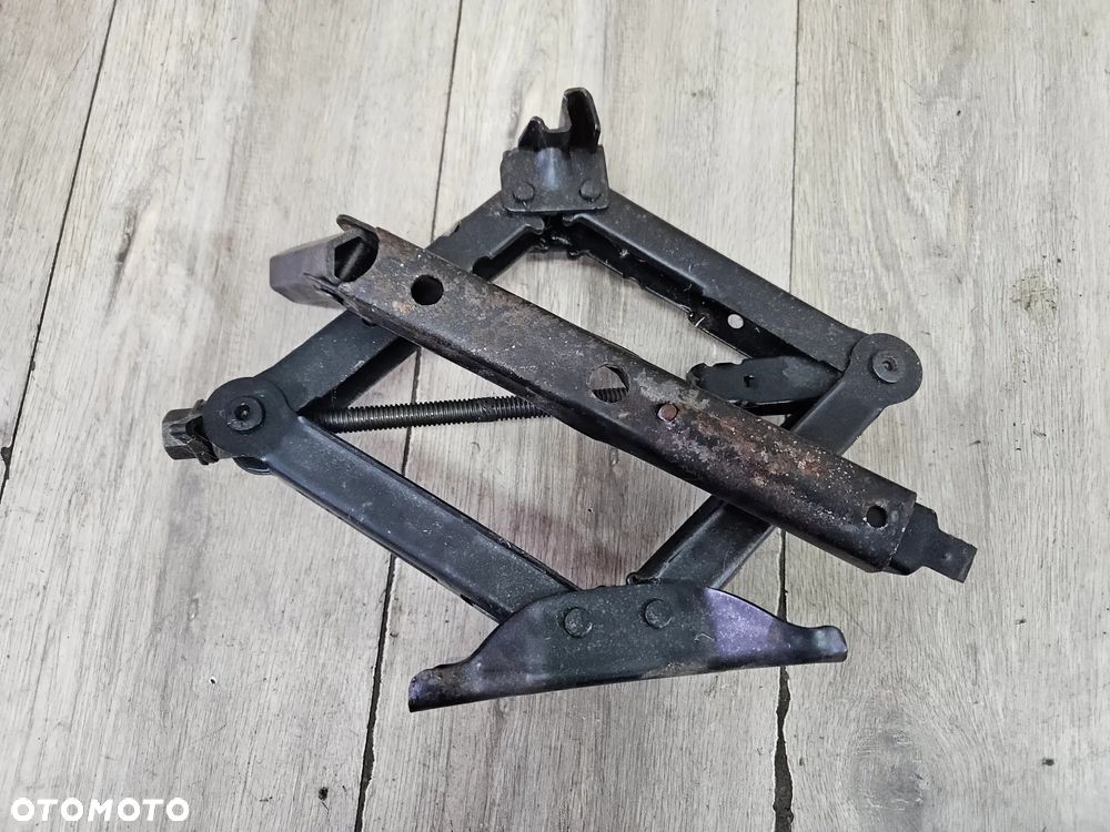 Lewarek podnośnik klucz Chevrolet HHR 2,4 2008r oryginalny 22722566 - 1