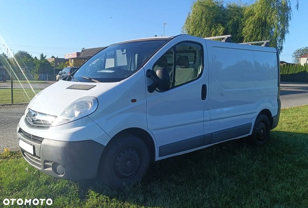 Opel Vivaro - 1