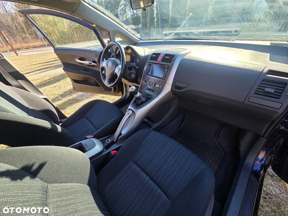 Toyota Auris 1.6 VVT-i Team - 12