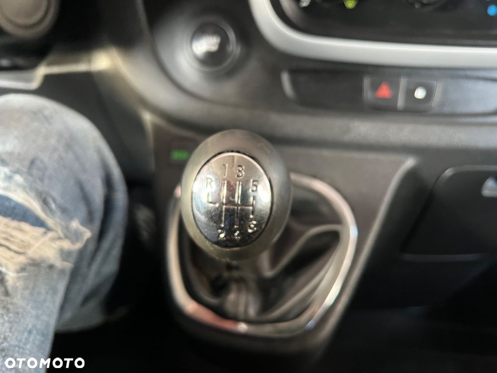 Renault Trafic ENERGY Start &St Grand Combi L2H1 Expression - 32