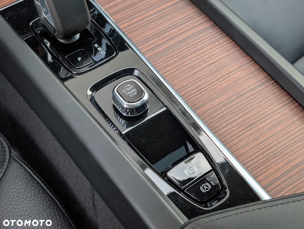 Volvo V60 B5 B AWD Plus Dark - 20