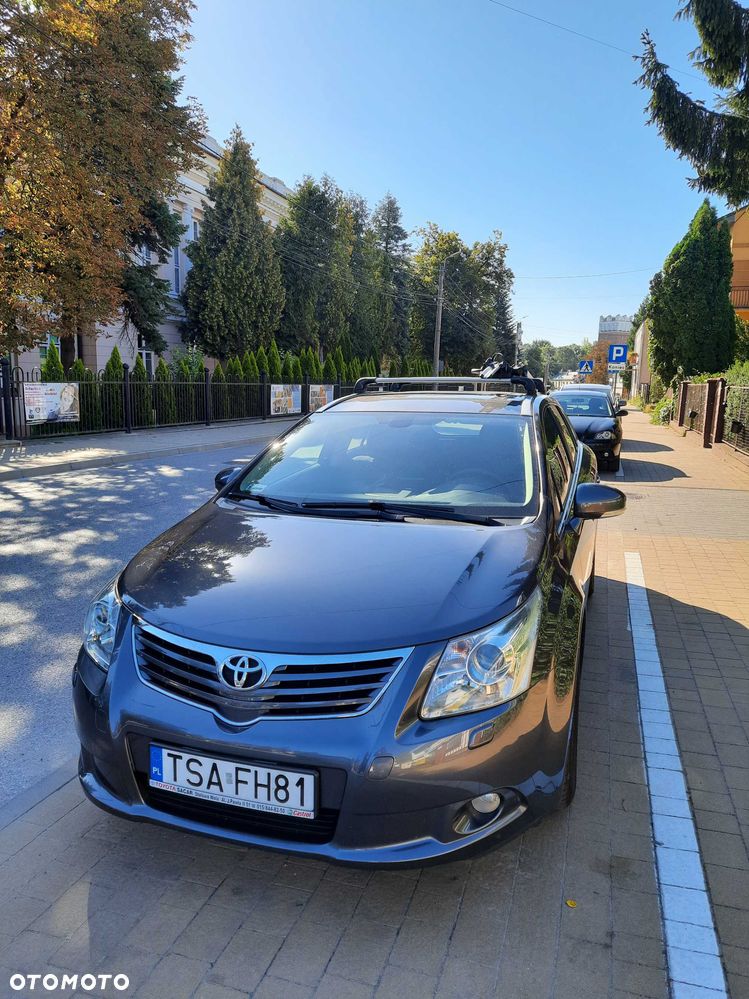 Toyota Avensis - 2