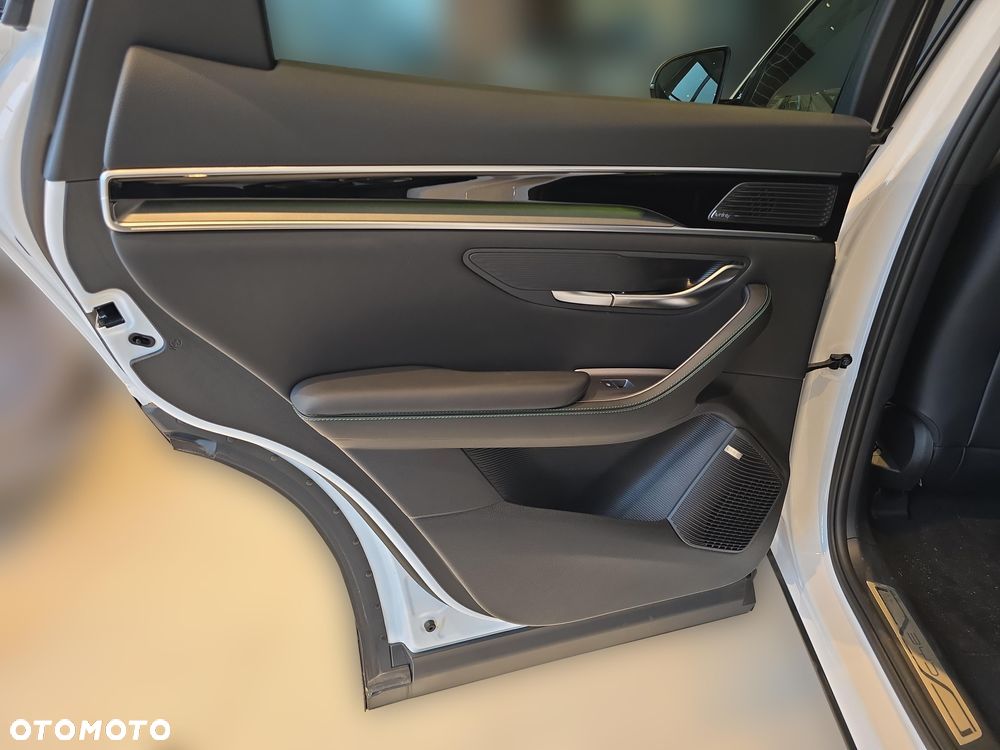 BYD Seal U 1.5T Design AWD - 8