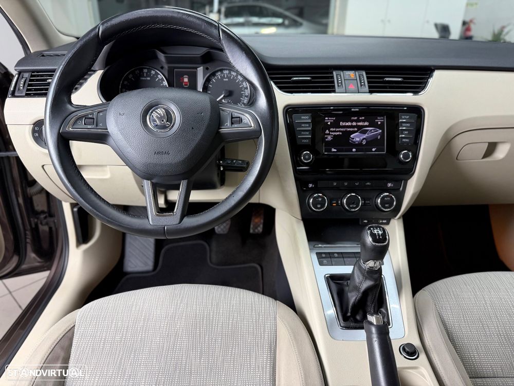 Skoda Octavia 1.6 TDI Sportline - 16