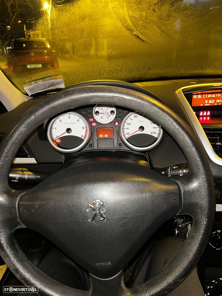 Peugeot 207 1.4 HDi Sport - 5