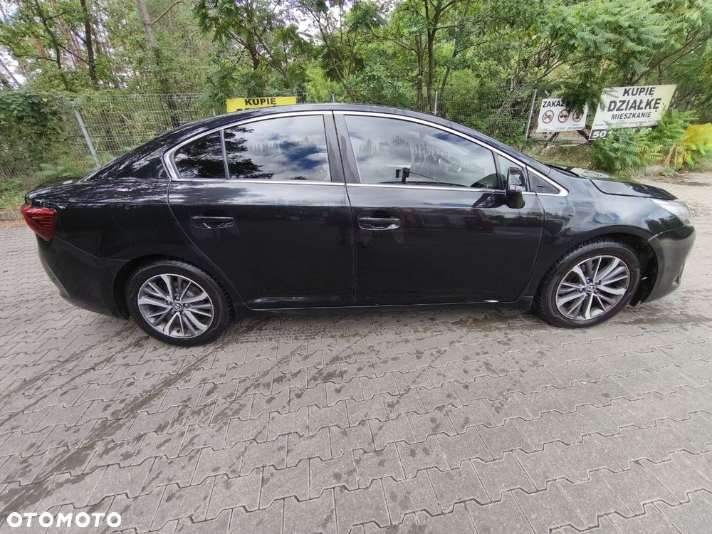 Toyota Avensis 1.8 Premium - 8