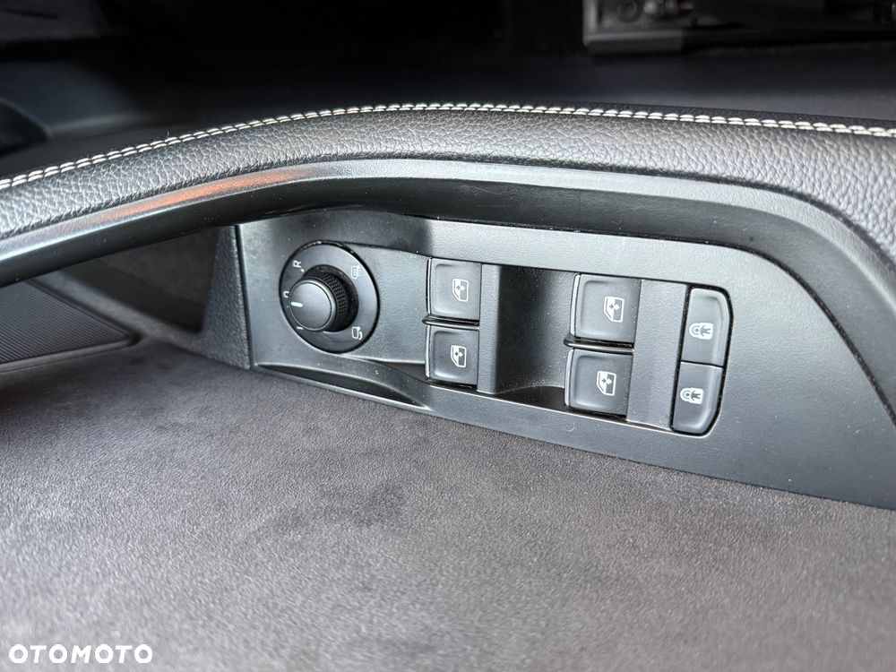 Skoda Superb 2.0 TDI SCR 4x4 Sportline DSG - 35