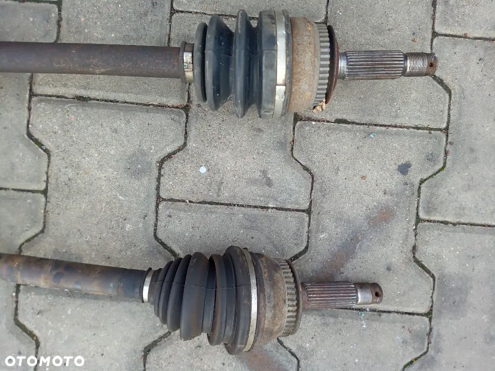 Hyundai Matrix 1.5 CRDI półoś lewa - 3