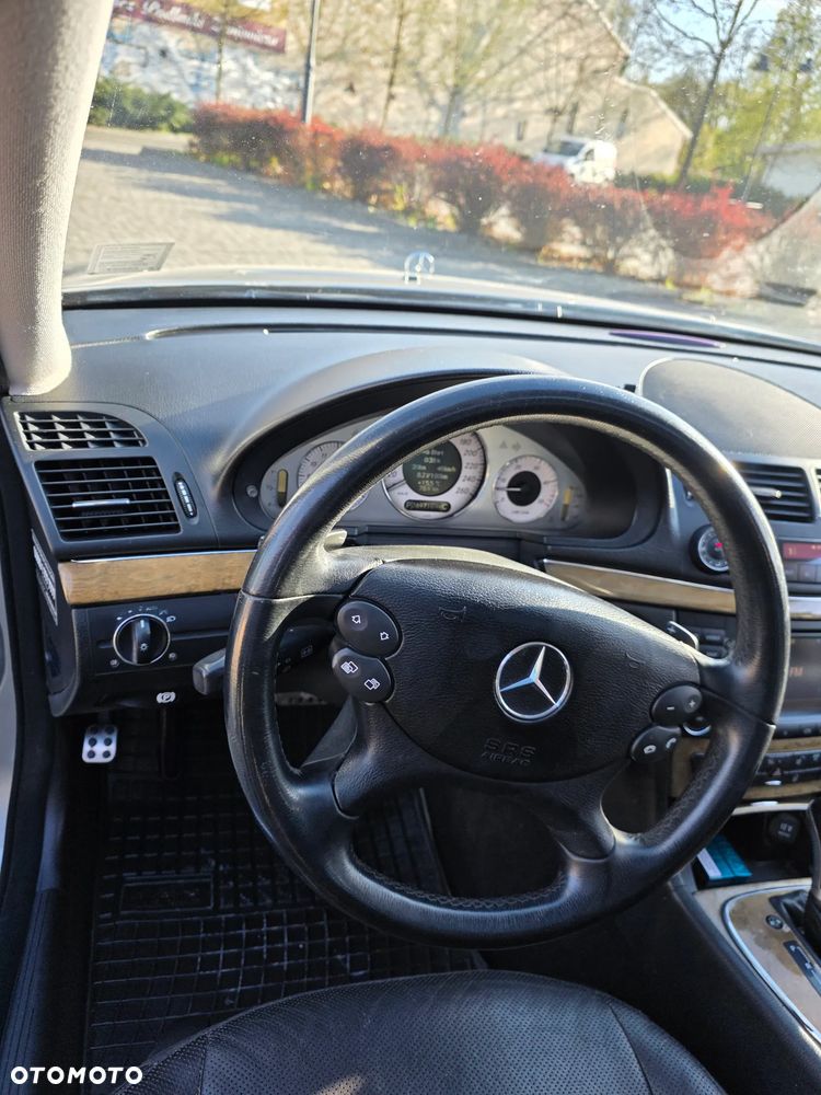 Mercedes-Benz Klasa E 320 CDI 4-Matic Avantgarde - 15