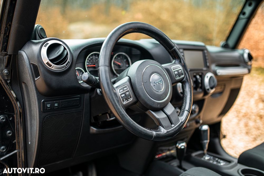 Jeep Wrangler Unlimited 2.8 CRD AT Rubicon - 36