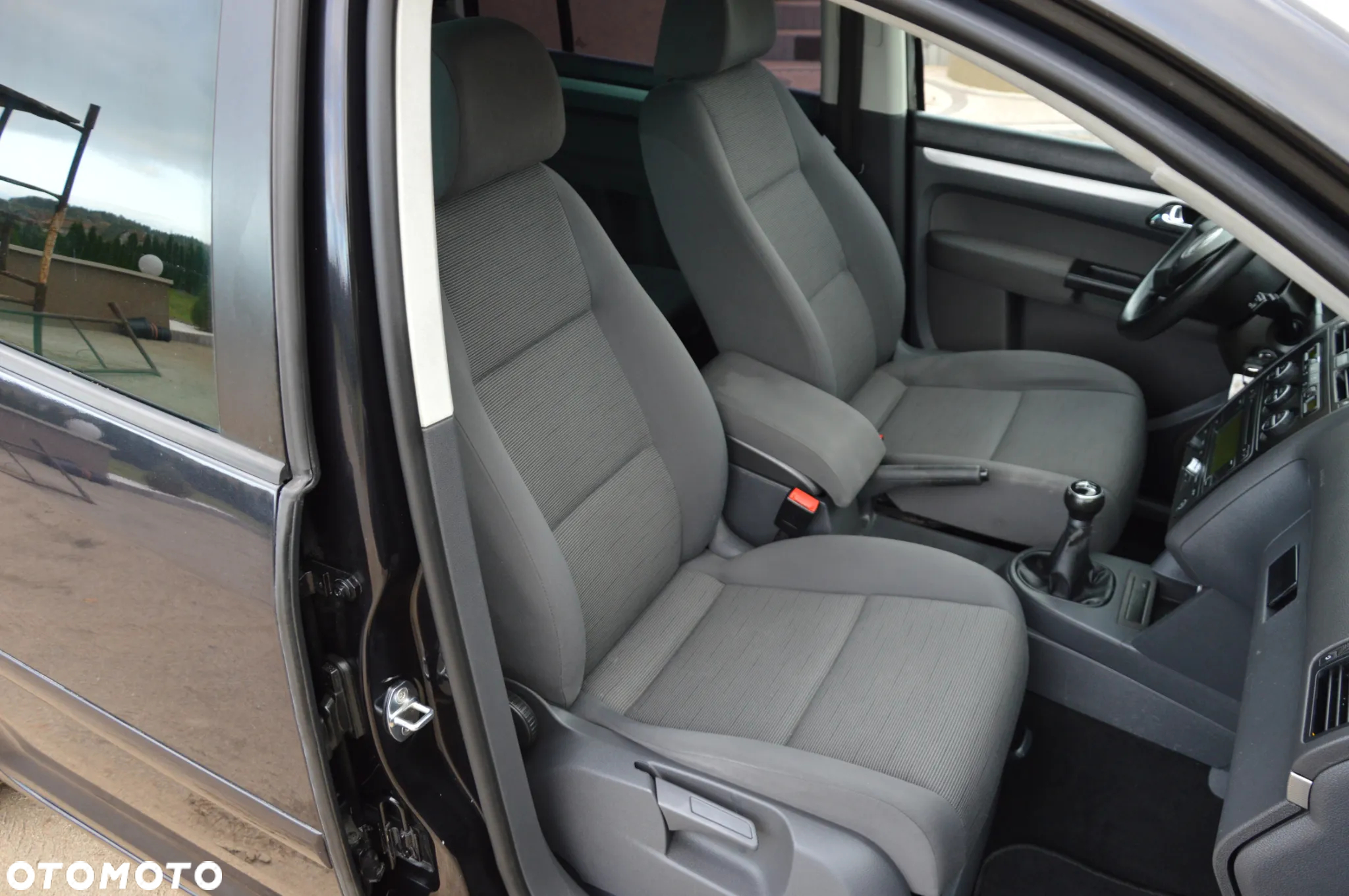 Volkswagen Touran 2.0 TDI Goal - 15
