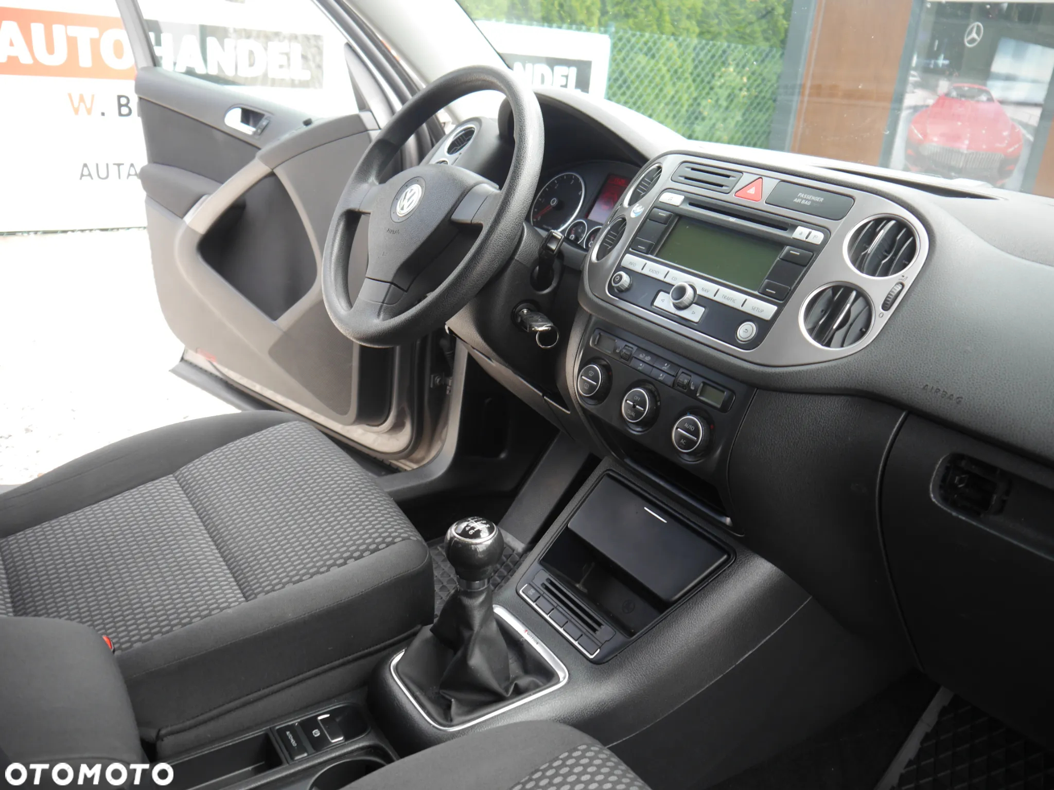 Volkswagen Tiguan 2.0 TDI DPF 4Motion BlueMotion Technology Exclusive - 8