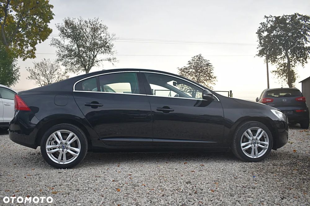 Volvo S60 D4 Momentum - 9