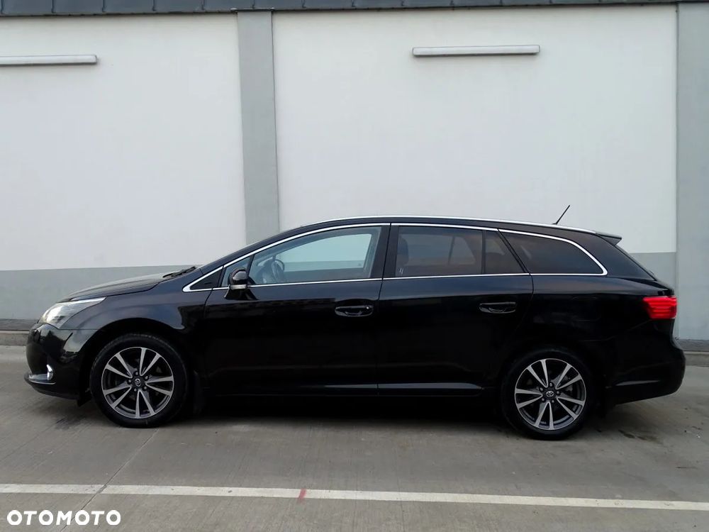 Toyota Avensis 2.0 D-4D - 5