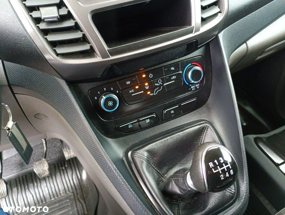Ford Connect - 15