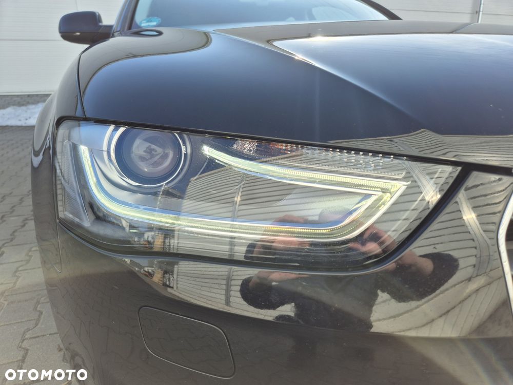 Audi A4 Avant 2.0 TDI DPF clean diesel S line Sportpaket - 22