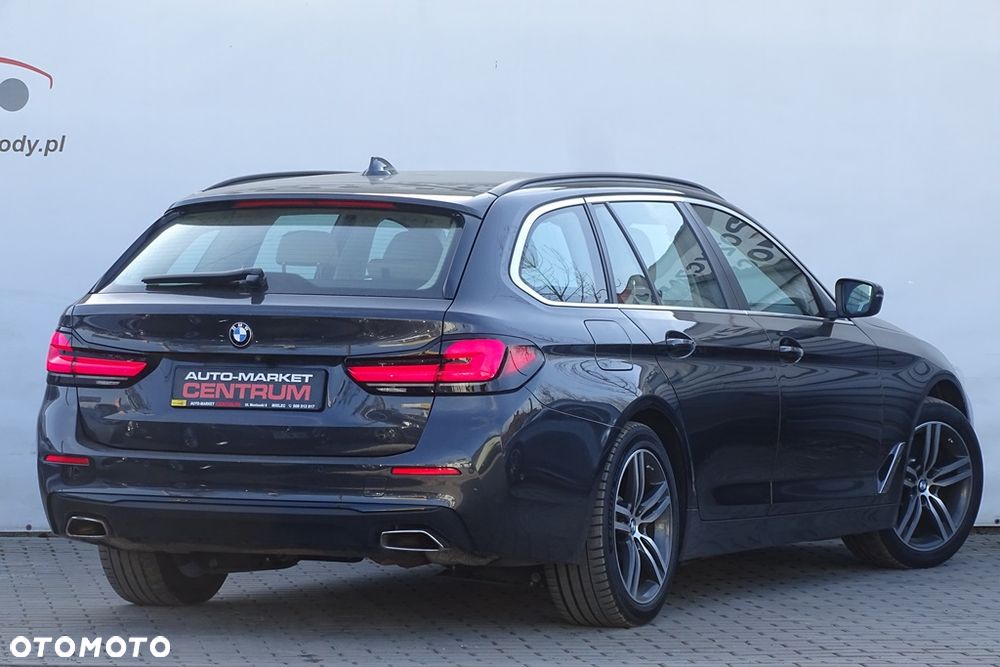 BMW Seria 5 530i Sport Line - 11
