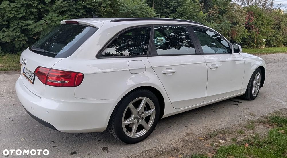 Audi A4 - 4