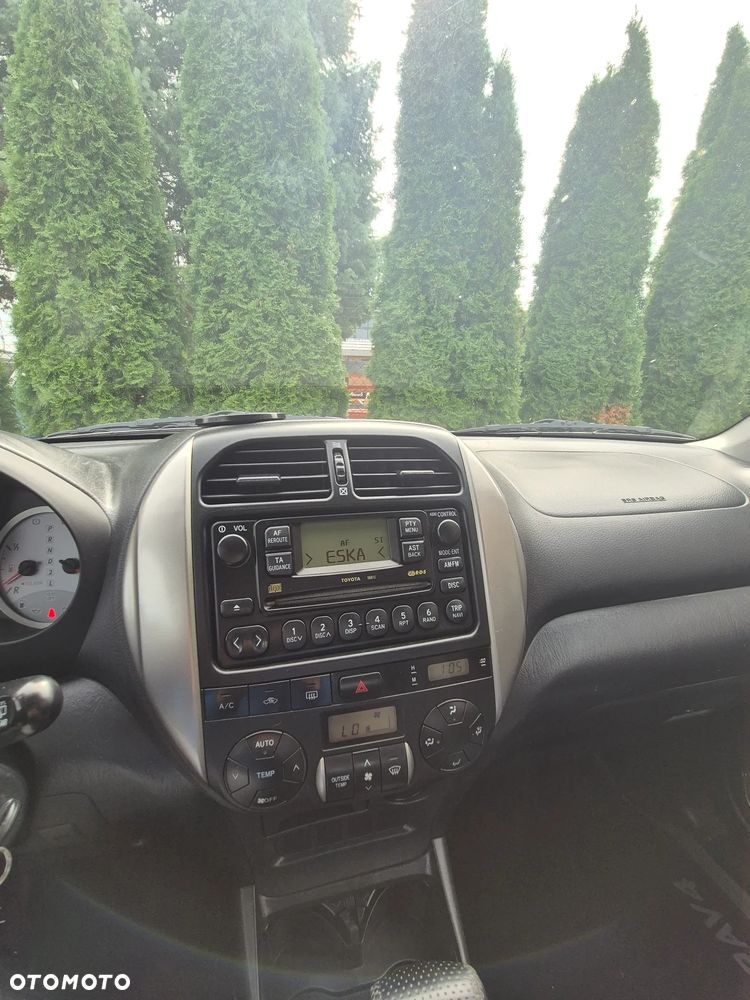Toyota RAV4 2.0 VVT-i Sol - 14
