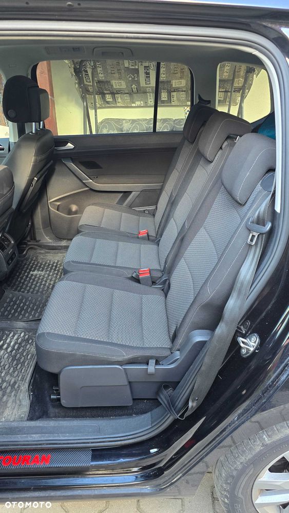 Volkswagen Touran - 6
