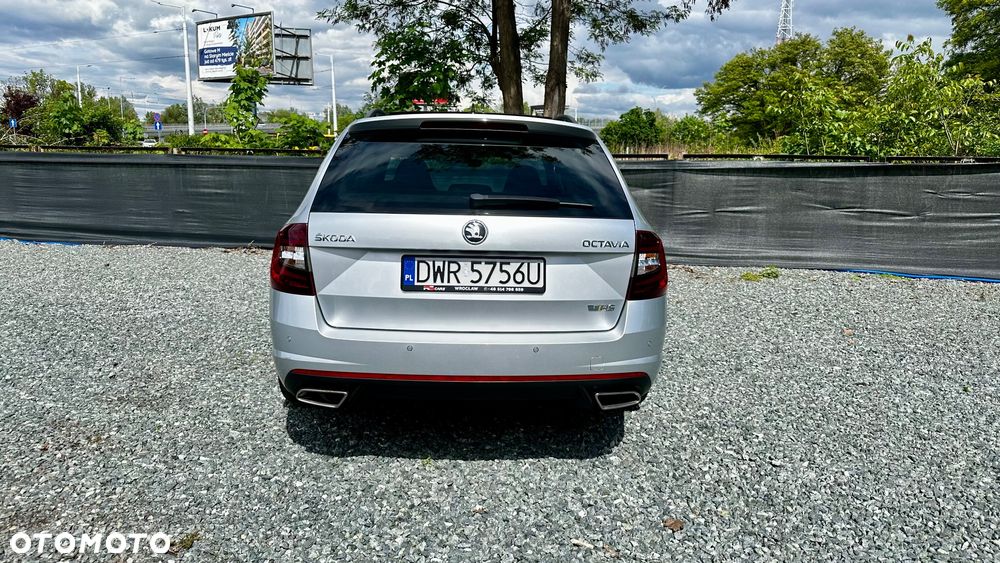 Skoda Octavia 2.0 TDI DSG RS - 3