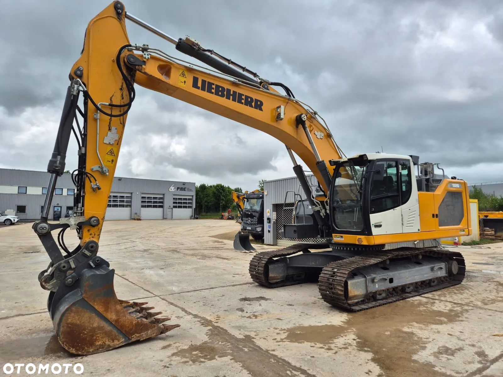 Liebherr R926 - 1
