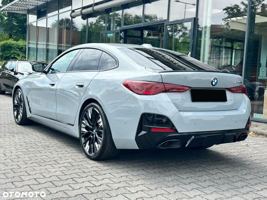 BMW Seria 4 M440i xDrive mHEV - 3
