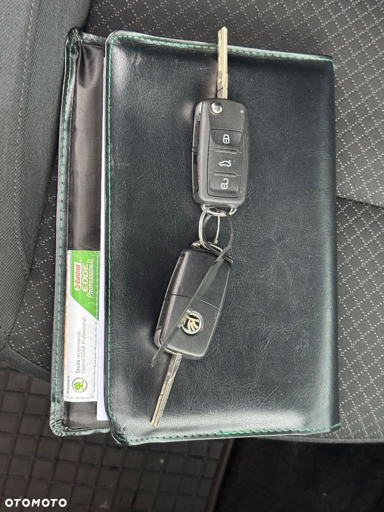 Skoda Superb 2.0 TDI Green tec 4x4 DSG Exclusive - 27