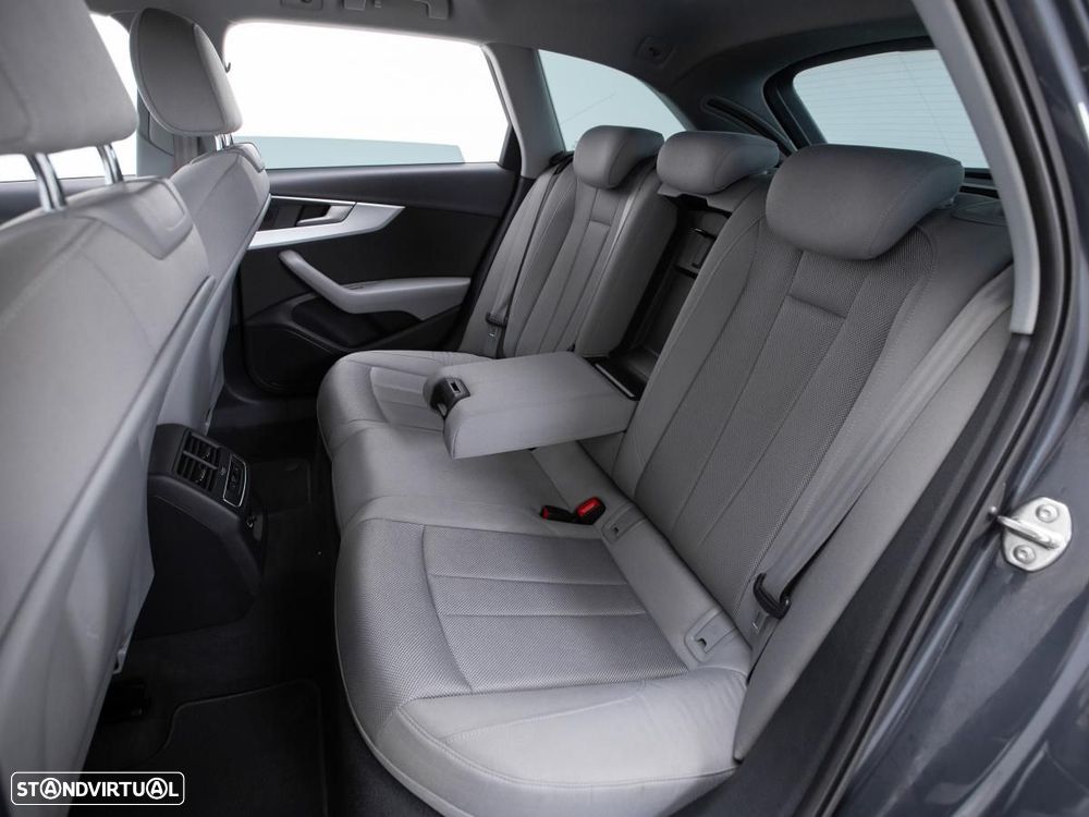 Audi A4 Avant 2.0 TDI Advance - 12