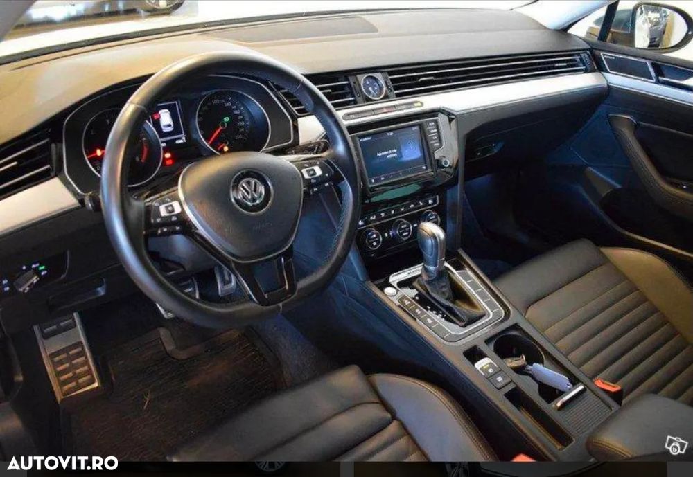 Volkswagen Passat 2.0 TDI SCR (BlueMotion Tech) 4Mot DSG Highline - 8