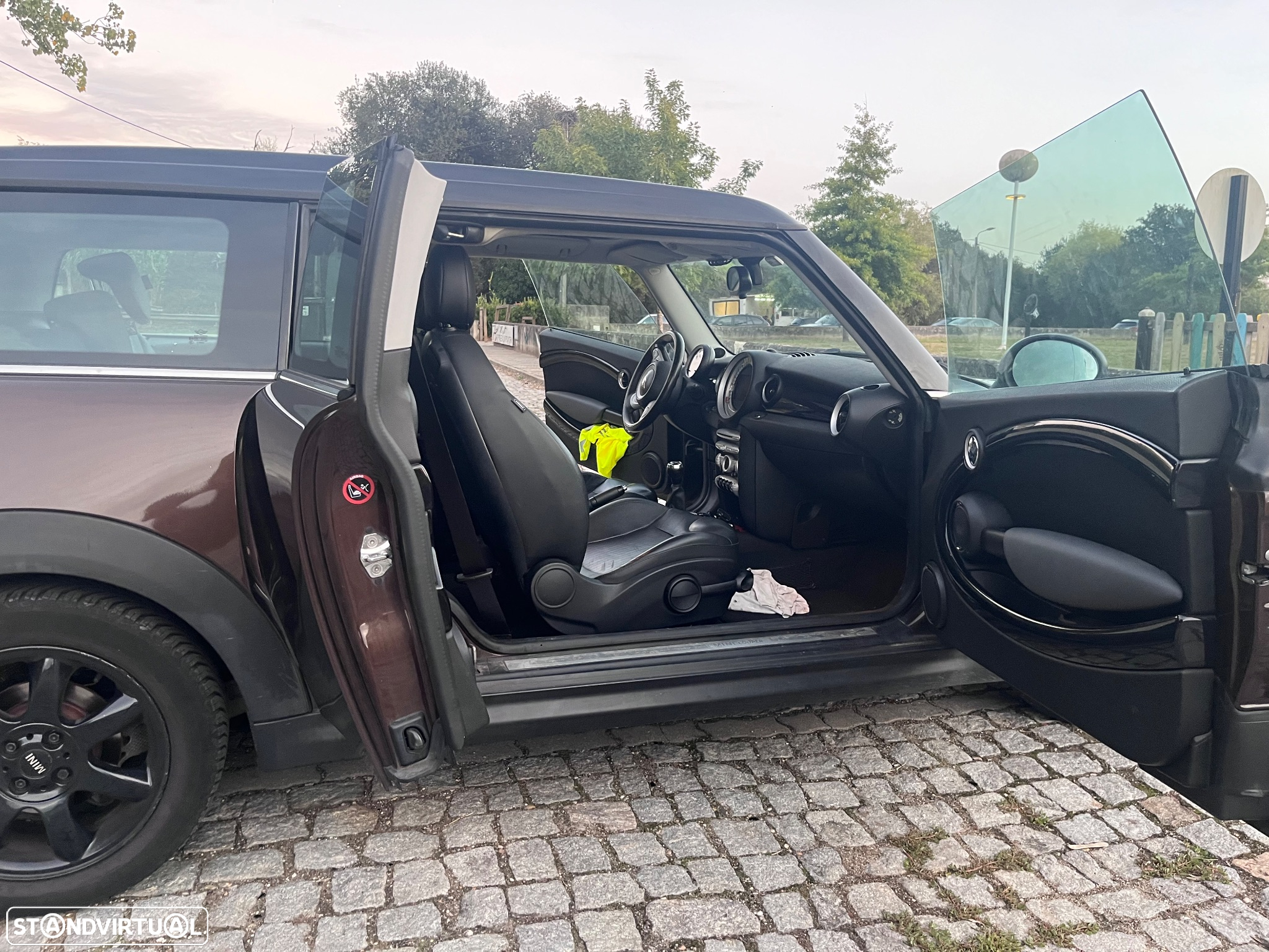 MINI Clubman Cooper D - 9