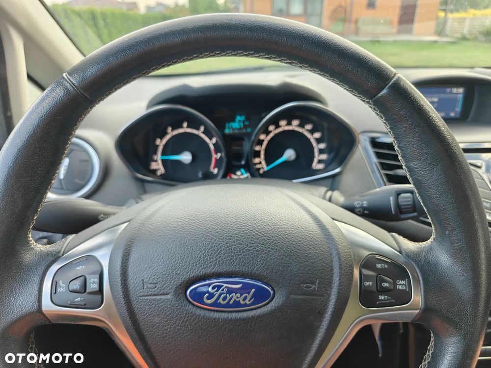 Ford Fiesta 1.0 Platinium X - 16