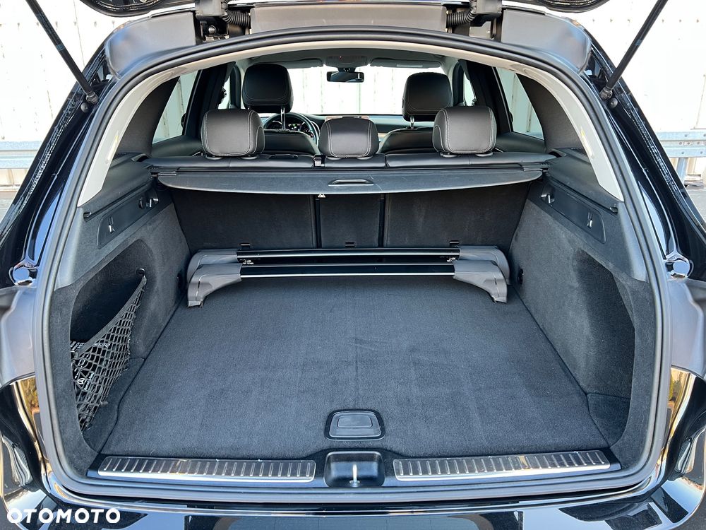 Mercedes-Benz GLC 200 4Matic 9G-TRONIC AMG Line - 39