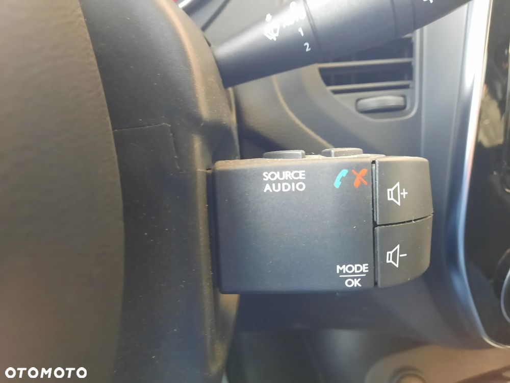 Renault Captur TCe 150 GPF INTENS - 31