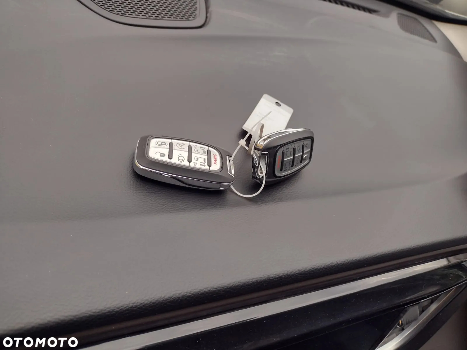Chrysler Pacifica - 22