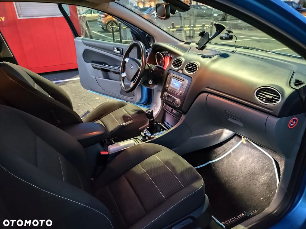 Ford Focus 1.6 TDCi Ambiente DPF - 12