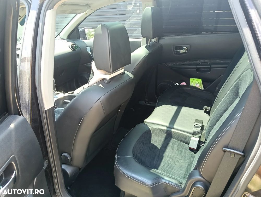 Nissan Qashqai 2.0 DCI 4 x 4 DPF Aut tekna - 33