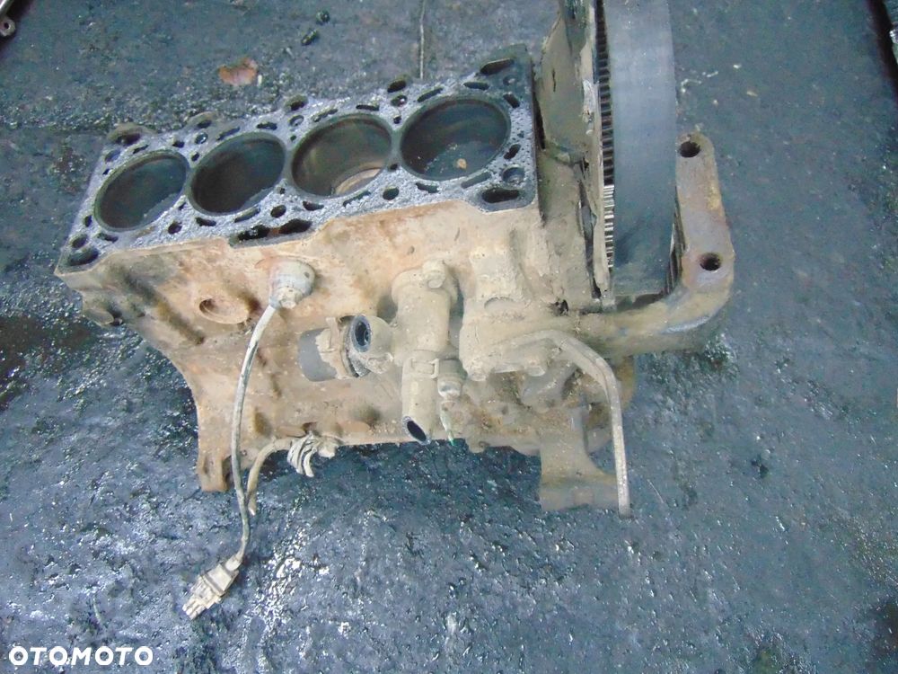 Dół silnika Chevrolet aveo 1,2 B12S1 - 5