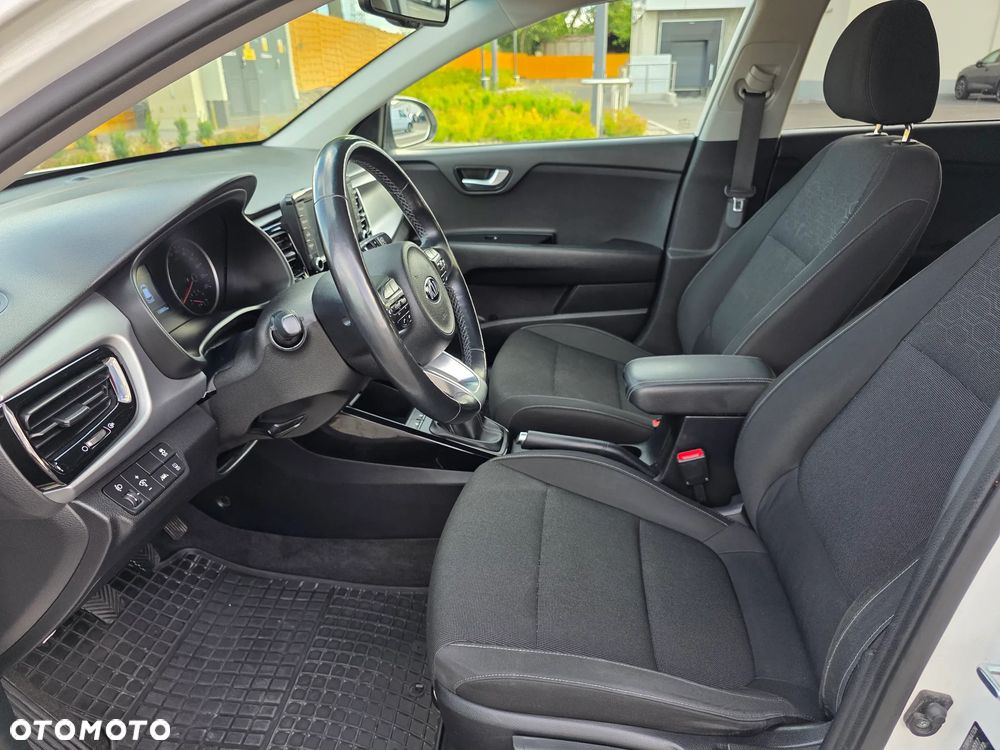 Kia Rio 1.4 L - 13