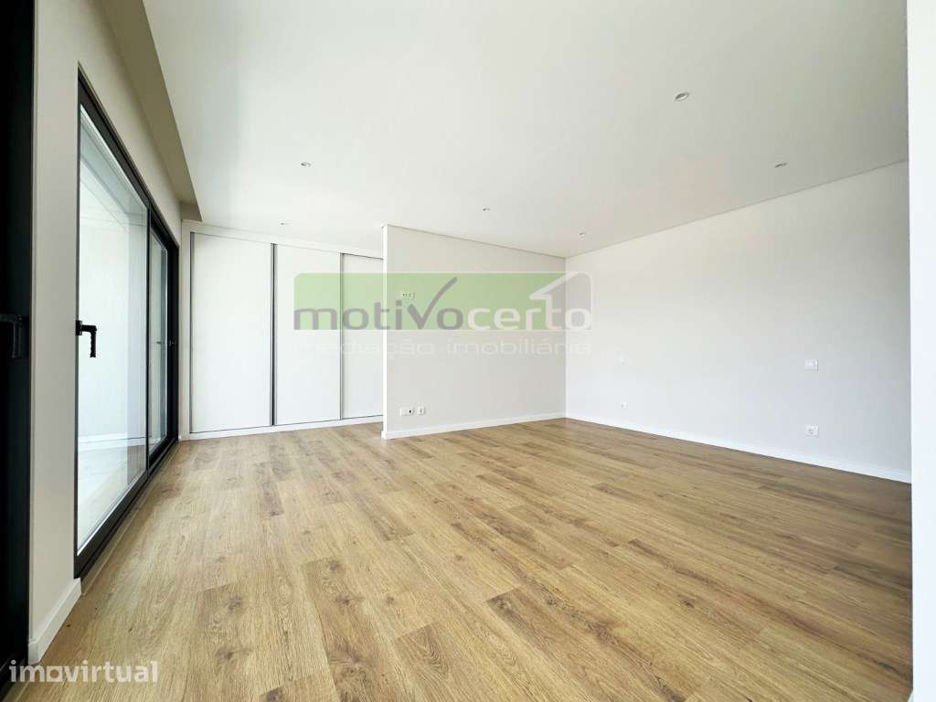 Moradia T3 Nova com Piscina em Leceia. O Seu Novo Lar em Oeiras - Grande imagem: 4/18