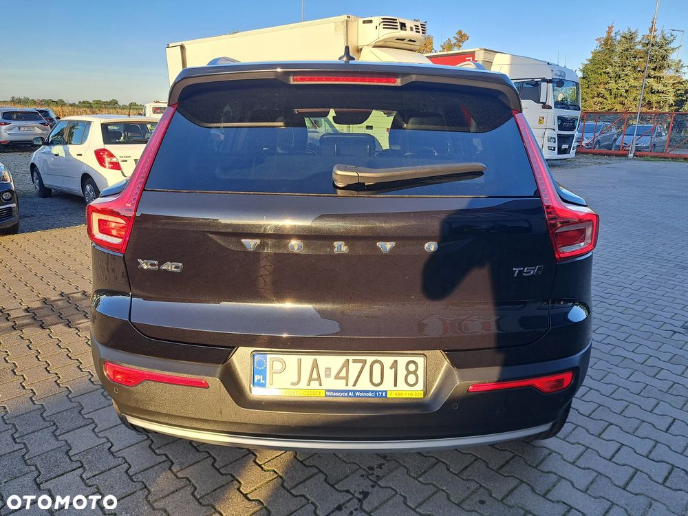 Volvo XC 40 T5 AWD Momentum - 7