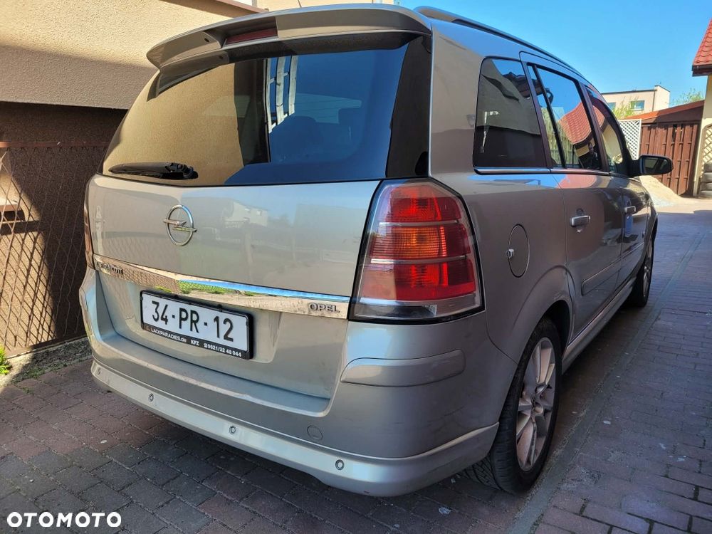 Opel Zafira - 2