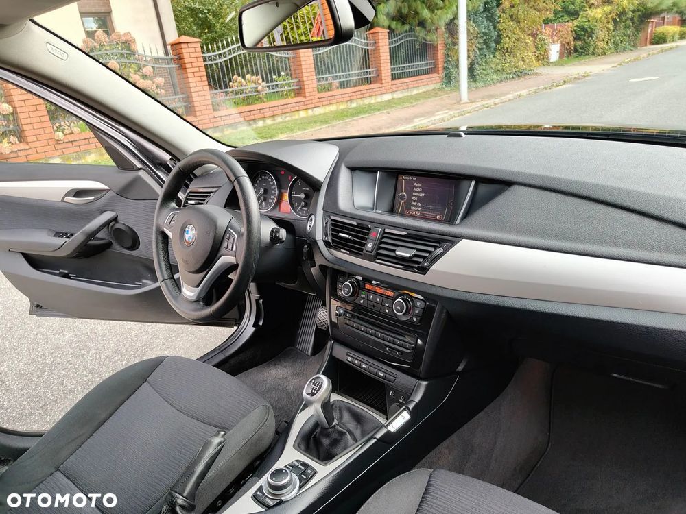 BMW X1 sDrive16d Sport Line - 22