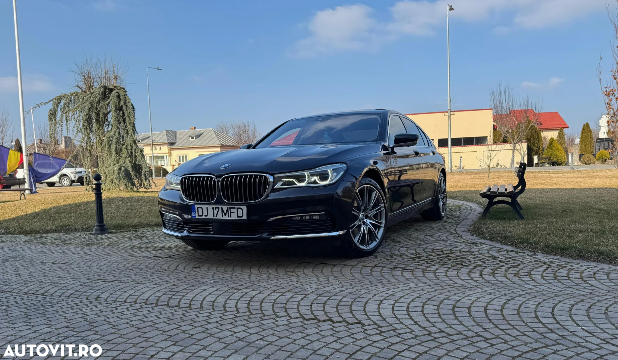 BMW Seria 7 740d xDrive - 32