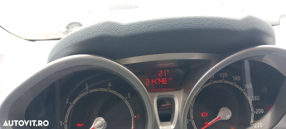 Ford Fiesta 1.25i Ambiente - 3