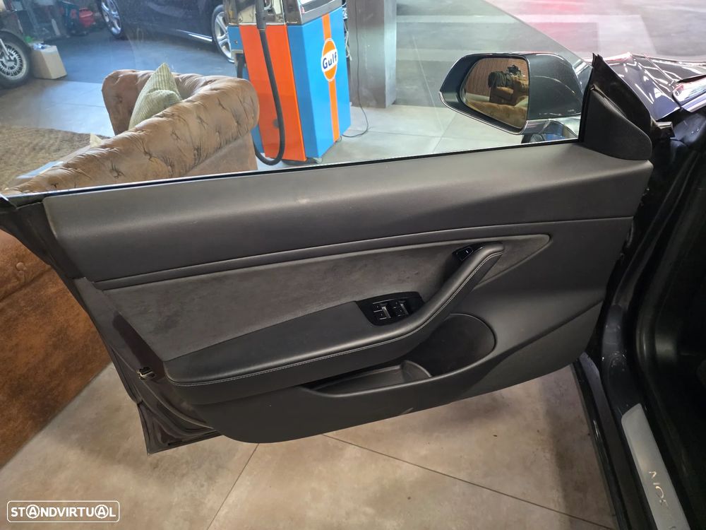Tesla Model 3 Standard Range Plus RWD - 11