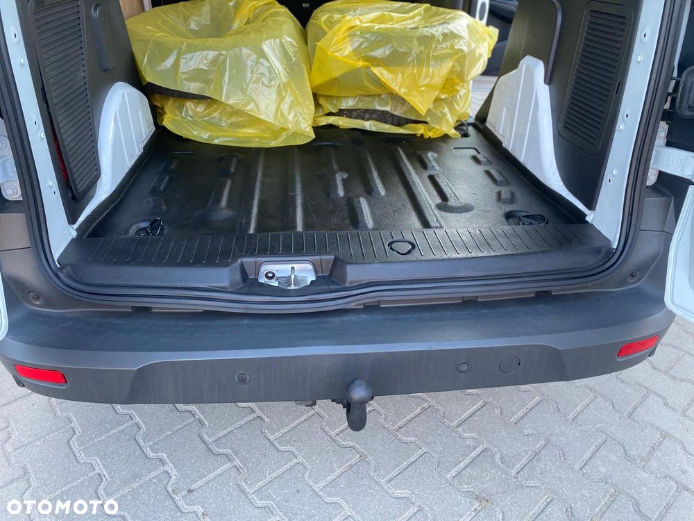 Ford CONNECT - 33